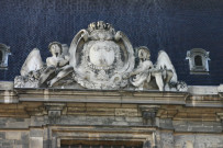 Hôtel-Dieu, détail du Grand-Dôme, statues de Childebert de P.M. Prost et d'Ultrogoth de J.J. Charles.