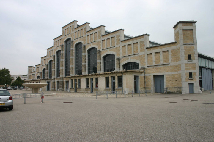 Halle Tony-Garnier, façade.