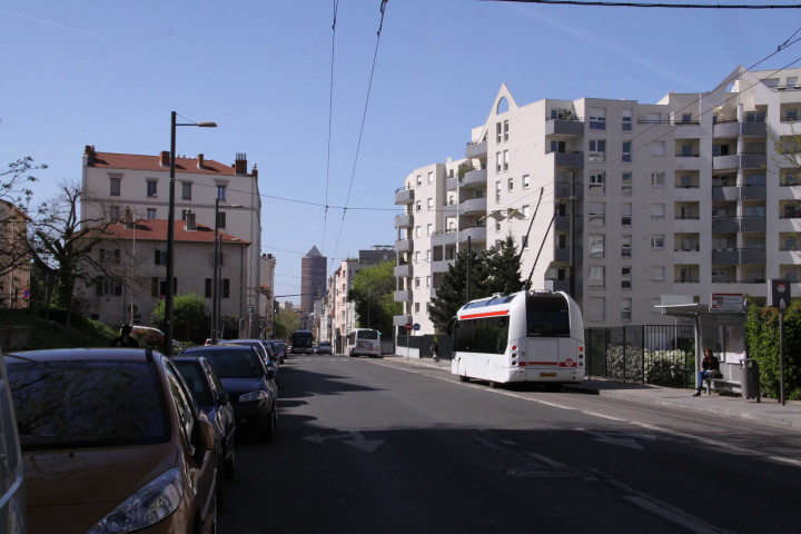 Ouest de l'avenue Lacassagne vers la rue Feuillat.