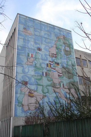 Lycée-Lumière, mosaïque, plaque inauguration, mur peint, bas-relief de Claude Renard.