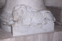Monument des Victimes du Siège, détail de sculpture, Lion.