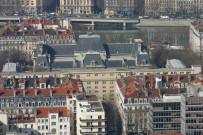 L'Hôtel de préfecture vu depuis la terrasse sommitale de la tour Part-Dieu.