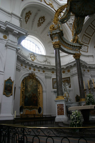 Eglise Saint-Bruno, extérieur et intérieur.