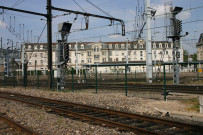 10 cours de Verdun-Rambaud, siège de la Société national des chemins de fer (SNCF), vues prise depuis les voies.