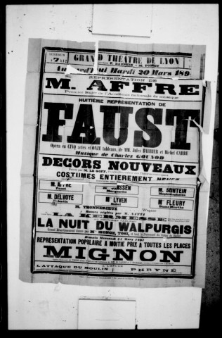 Faust : opéra en cinq actes et onze tableaux. Compositeur : Charles Gounod. Auteurs du livret : Michel Carré et Jules Barbier.