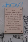 16 cours Gambetta, plaque en mémoire à Joseph Boukobza.