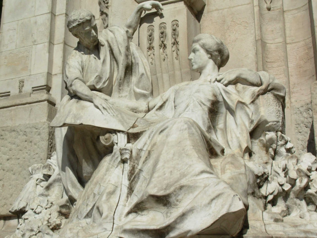 Monument en mémoire d'Antoine Gailleton, détail et statue.