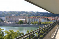 Quartier Saint-Just et quai du Docteur-Gailleton, vue prise depuis le sommet de l'hôpital Saint-Joseph-Saint-Luc, 20 quai Claude-Bernard.