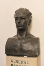 Buste du général Diego Brosset par Raymond Delamarre.