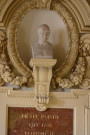 Buste de Pierre Poivre.
