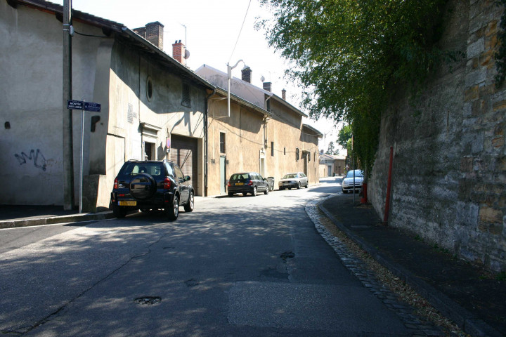 Limite entre Lyon et La Mulatière.