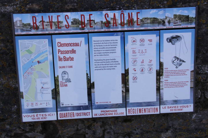 Rives de Saône, vers Saint-Rambert-L'Ile-Barbe, panneaux d'information.