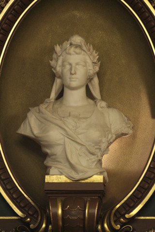 Hôtel-de-Ville, salle du Conseil, buste de Marianne.