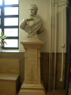 Lycée de la Martinière, buste de Madame de Cuzieu de Jean Chorel.