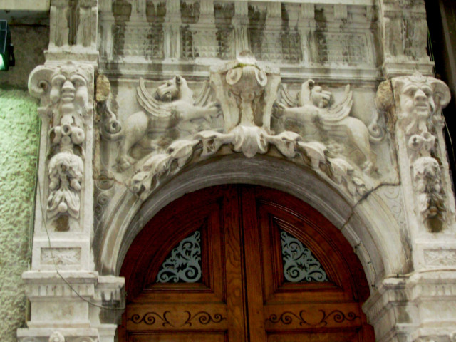 38 cours Vitton, fronton.