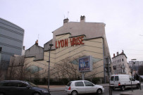 Façade de bâtiment "Lyon Vaise".