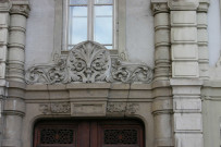 16 place Carnot, détail de la façade.