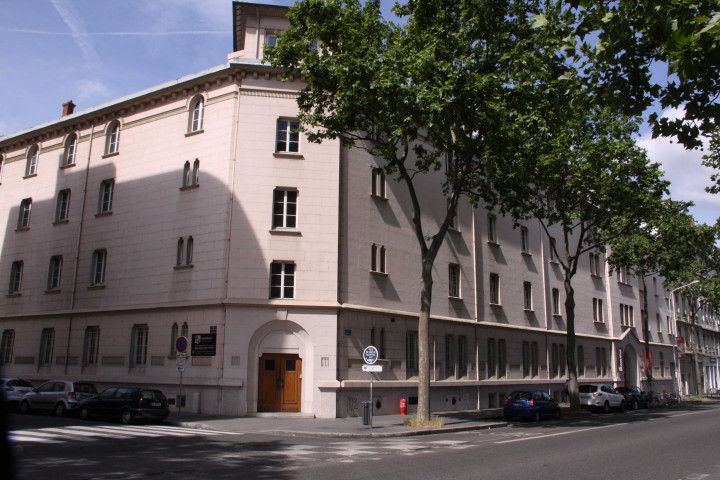 152 cours Gambetta, lycée Chevreul.