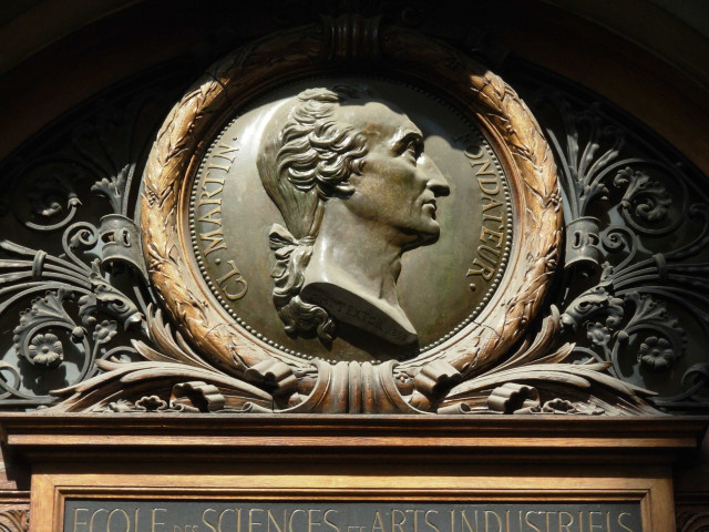 Angle de la rue Hippolyte-Flandrin et la rue des Augustins, entrée de l'école de la Martinière.