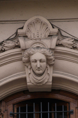 5 quai Maréchal-Joffre, ornement de façade.