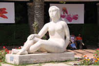 La Roseraie, sculpture "Naïade" d'André Tajana.