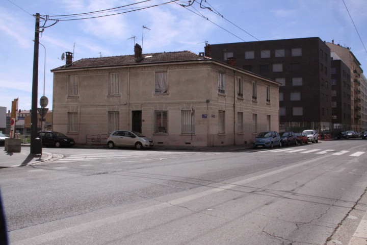 90 avenue Lacassagne et 2 rue du Professeur-Rochaix, vue sud-ouest.