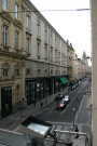 Vue de la rue Paul-Chenavard depuis l'angle nord-ouest de la rue Constantine.