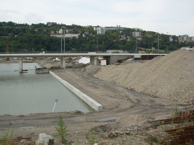 99 cours Charlemagne, bassin nautique en chantier.