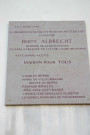 Maison pour tous, plaque en mémoire de Berty Albrecht (résistante).