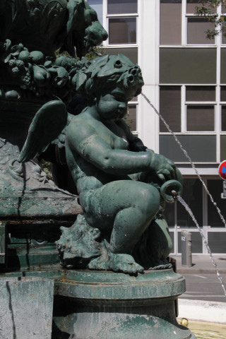 Fontaine de Joseph-Gustave Bonnet et de la fonderie Barbezat, détails.