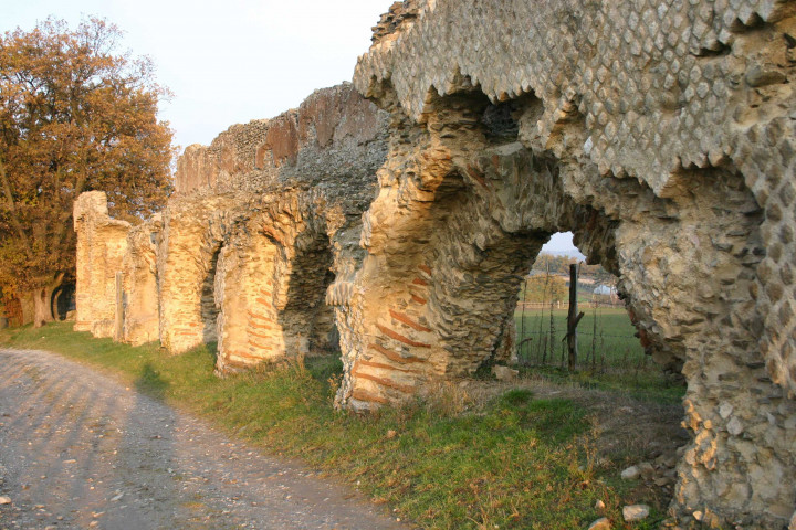 Soucieu-en-Jarrest, aqueducs romains.