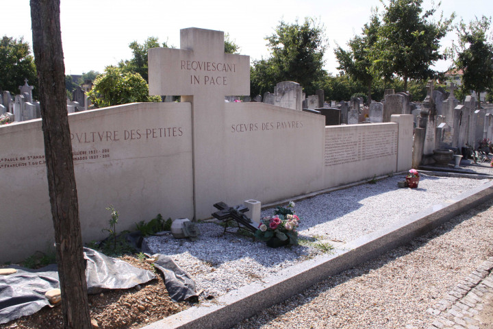 Tombe des Petites Sœurs des Pauvres.