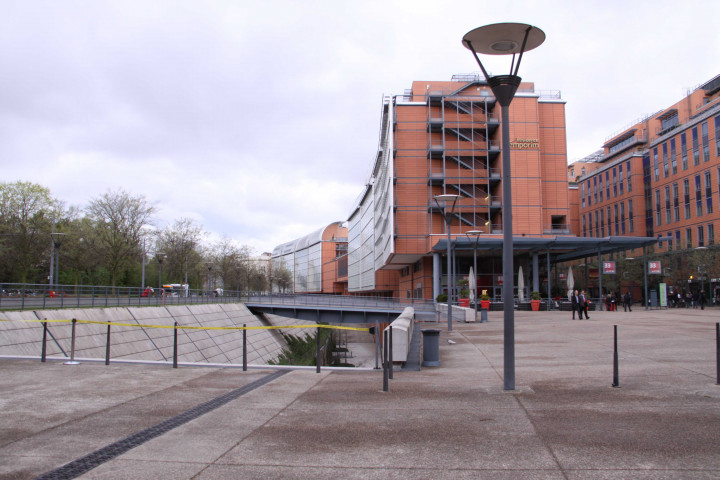 Esplanade.