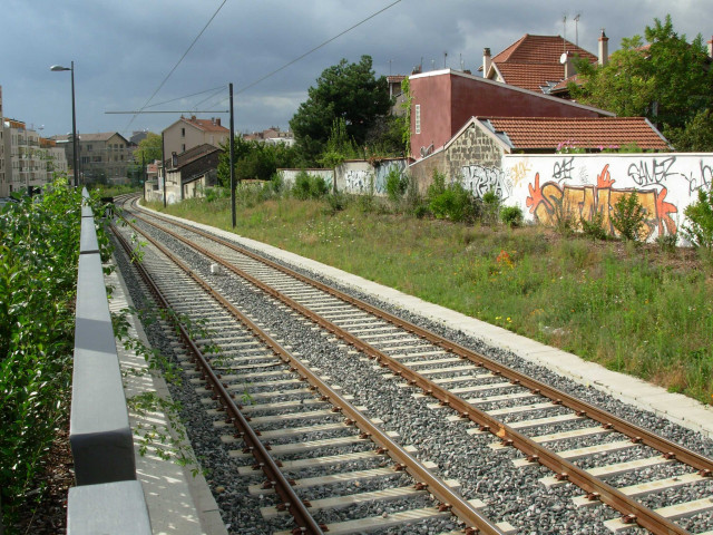 Ligne de tramway T3, au niveau de la rue Feuillat.