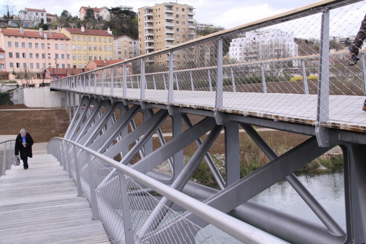 Passerelle de la Paix.