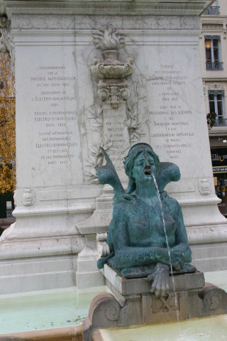 Décembre 2010.