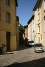 Montée du Gourguillon prise depuis la place.