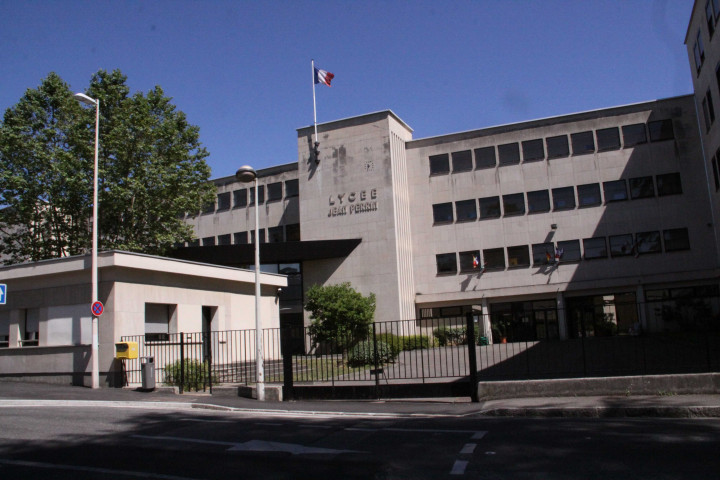 Lycée Jean-Perrin.