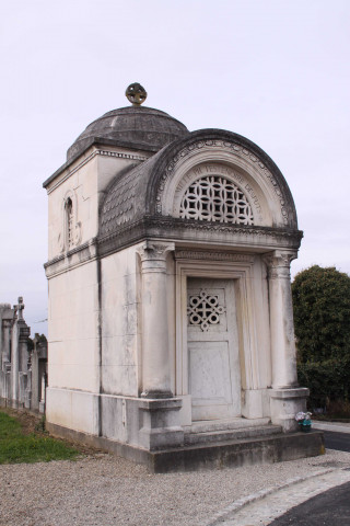 Tombe de la famille Testenoire.