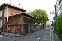Angle sud-ouest de la rue Saint-Hippolyte et de la petite-rue de Monplaisir.