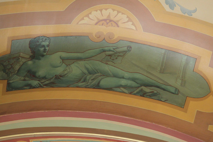 Hôtel-de-Ville, salle du Conseil, détail de décoration murale.