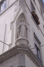A l'angle de la Grande-rue de la Guillotière et de la rue Claude-Boyer, statuette de la Vierge.