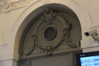 Gare Saint-Paul, intérieur, fronton.
