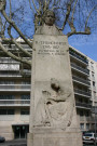 Monument commémoratif de Barthélémy Thimonnier (inventeur de la machine à coudre).