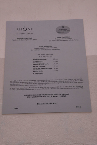 5 impasse Catelin, annexe du collège Jean-Monnet, façades et plaque commémorative.