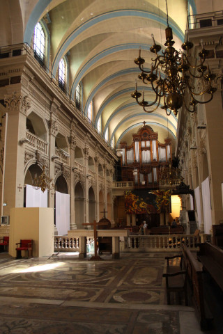 Eglise Saint-Polycarpe, intérieur.