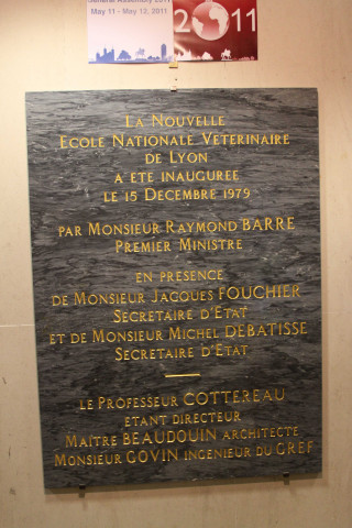 Ecole vétérinaire, intérieur, plaque inaugurale.