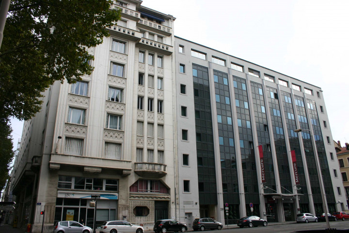 Hôtel Mercure et ancien garage Atlas.