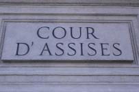 Plaque "cour d'assises".