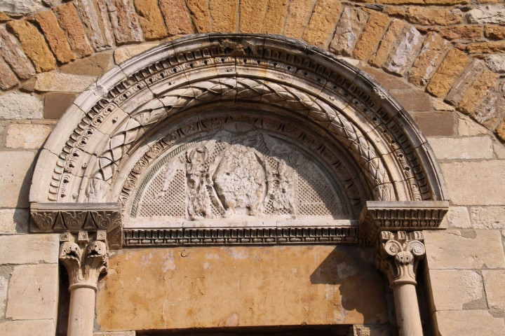 Eglise de Saint-Rambert, détails.